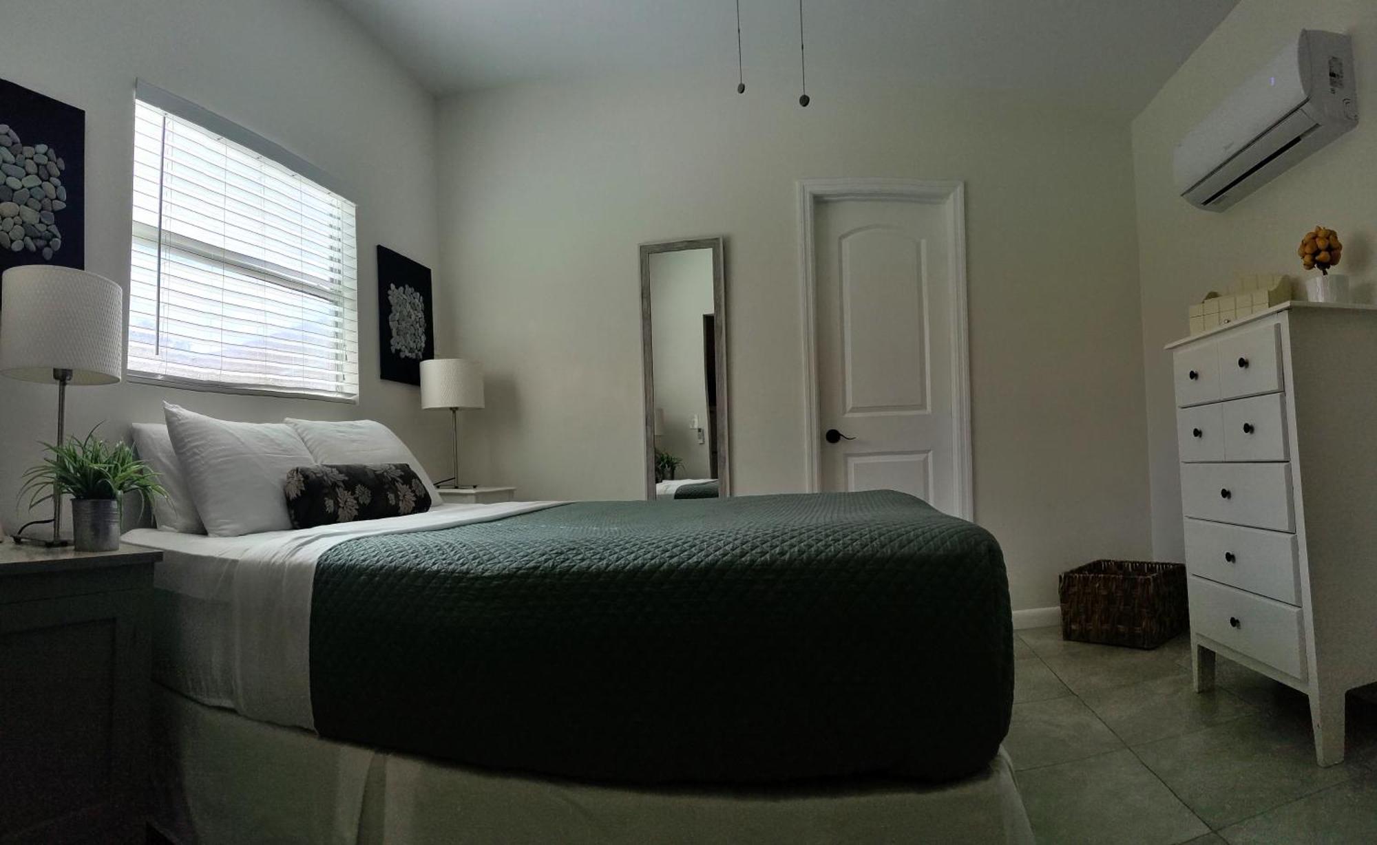 Loft Close To Downtown, Raymond James Stadium, Airport And Many More Places Tampa Exterior photo